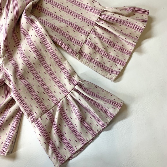 Bit & Bridle Western V Neck Striped Bell Sleeve Blouse - Picture 8 of 8